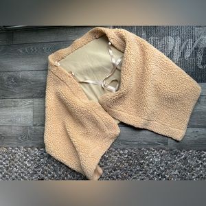 💛 Sherpa fleece Cape/shrug/stole/wrap. Worn on the runway- Like new! No flaws!
